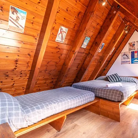 Aran Apartment Montcorbau